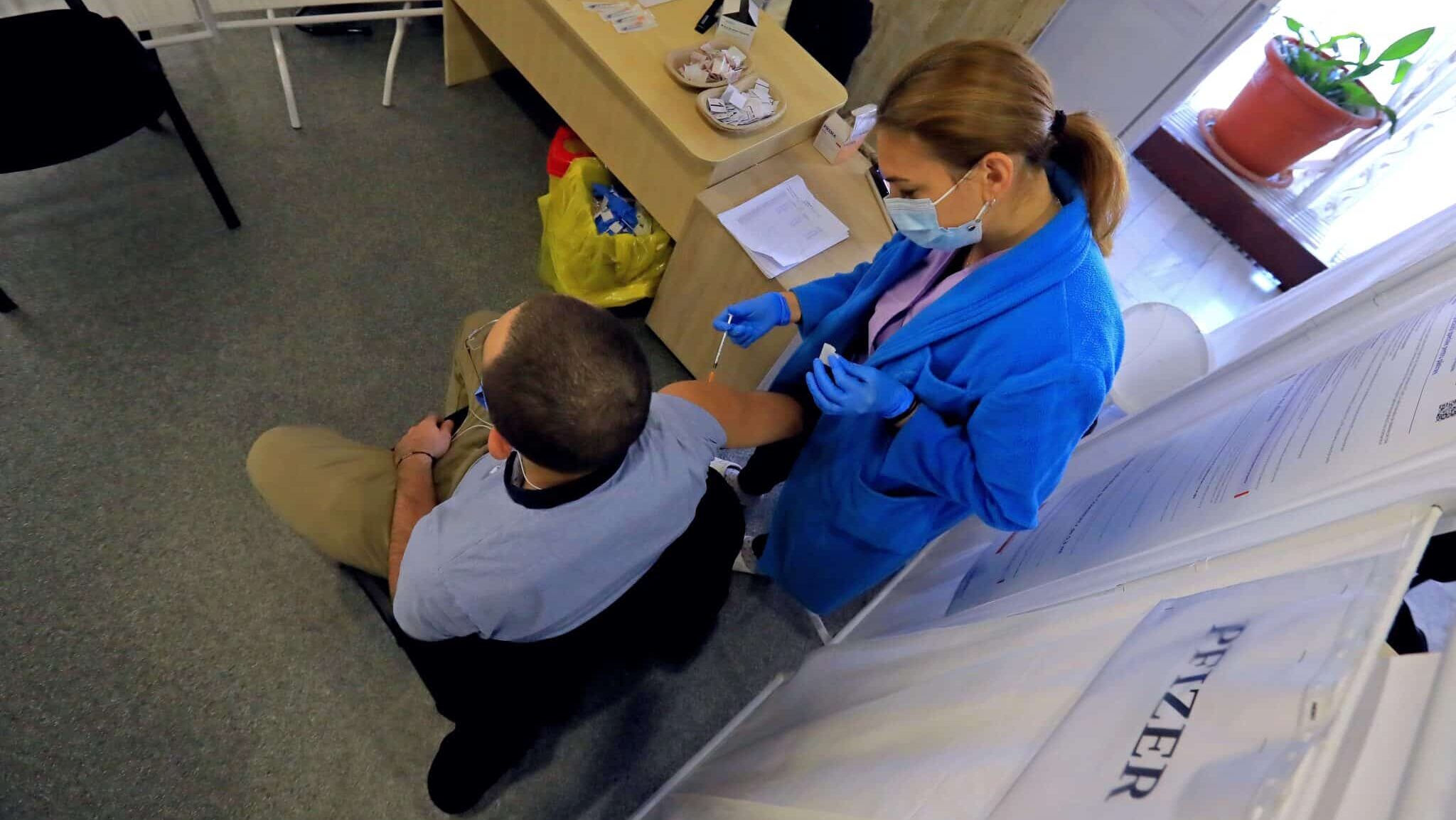 Politicians Trade Blame as Romania Told to Pay for Unclaimed COVID Vaccines