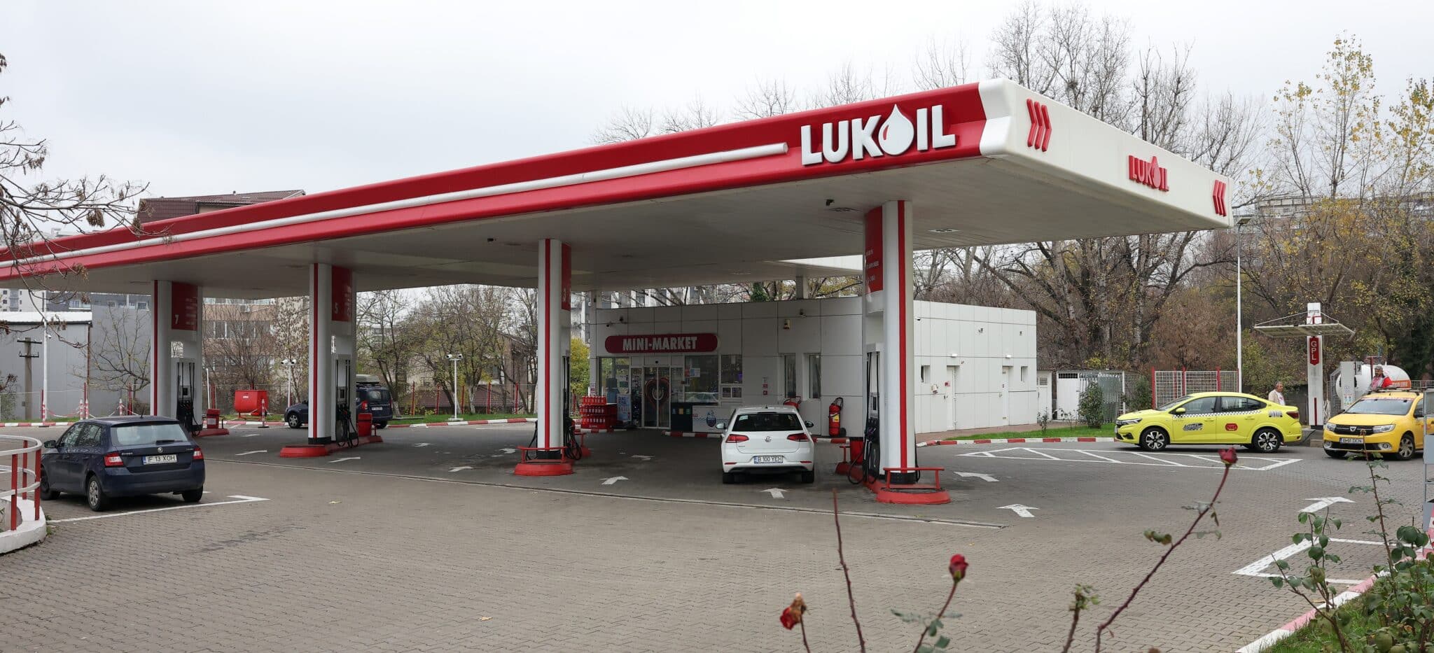 Romania, Bulgaria Hail US Waiver on Sanctioned Russian Lukoil Assets