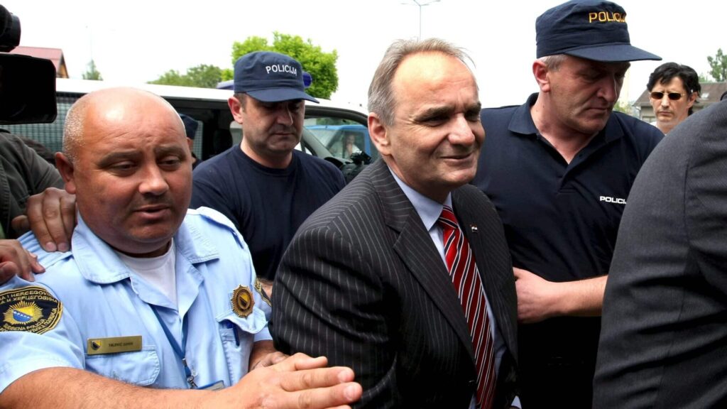 Croatian President Urged to Strip Convicted Battle Prison Glavas of Execrable