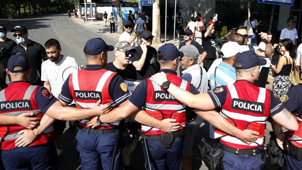 Albanian Protesters Clash With Police at Rally Birth air Parliament